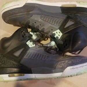 Air Jordan Spikize